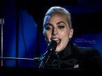 Kuku-Lady-Gaga-barang-selebriti-teraneh-yang-pernah-dijual.jpg