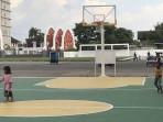 Lapangan-Basket-di-Taman-Sangkareang.jpg