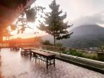 Lokon-View-tempat-nongkrong-ngehits-di-Kabupaten-Tomohon-Sulawesi-Utara.jpg