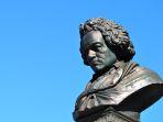 Ludwig-Van-Beethoven-Tunarungu.jpg