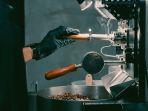 Manut-Coffee-Roasters-satu-coffeshop-di-Pangkalpinang-yang-jual-ratusan-biji-kopi.jpg