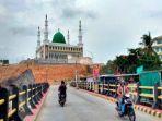 Masjid-Agung-Baitul-Makmur.jpg
