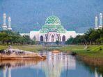 Masjid-Agung-Natuna-Kepulauan-Riau.jpg
