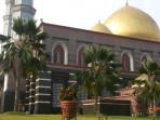 Masjid-Kubah-Emas-Dian-Al-Mahri-tempat-wisata-religi-di-Depok-Jawa-Barat.jpg