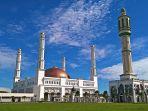 Masjid-Raya-Mujahidin-Pontianak-Kalimantan-Barat.jpg