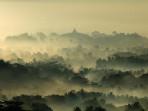 Menikmati-pemandangan-sunrise-dan-Candi-Borobudur-dari-Punthuk-Setumbu.jpg