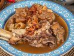 Menu-makanan-di-Sop-Konro-Karebosi-untuk-makan-siang-enak1.jpg