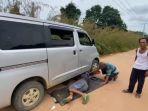 Mobil-rusak-milik-pemudik-asal-Muara-Bungo-Jambi.jpg