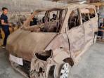 Mobil-yang-disapu-awan-panas-Merapi-tahun-2010-di-Museum-Petilasan-Mbah-Maridjan-Minggu-2492023.jpg