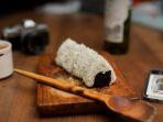 Onigiri-satu-makanan-khas-Jepang-yang-bisa-kamu-bikin-sendiri-di-rumah.jpg