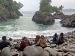 Panorama-Lembah-Watu-Pawon-di-Trenggalek.jpg