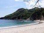 Pantai-Koka-satu-tempat-wisata-di-Nusa-Tenggara-Timur-buat-healing-akhir-pekan.jpg