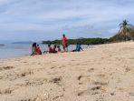 Pantai-Pasir-Putih-Atapupu.jpg