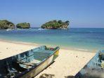 Pantai-Watu-Karung-tempat-wisata-bahari-populer-di-Pacitan-Jawa-Timur.jpg