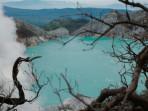 Pemandangan-Kawah-Ijen-tempat-wisata-populer-di-Banyuwangi-Jawa-Timur.jpg