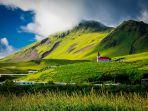 Pemandangan-hijau-di-Islandia.jpg