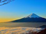 Pesona-Gunung-Fuji-Jepang-dari-kejauhan.jpg