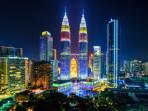 Petronas-Twin-Towers-tempat-wisata-ikonik-di-Kuala-Lumpur-Malaysia.jpg