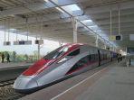 Potret-Whoosh-di-Stasiun.jpg