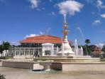 Pracima-Tuin-taman-yang-berada-di-dalam-kompleks-Pura-Mangkunegaran-Solo-Jawa-Tengah.jpg