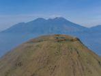 Puncak-Gunung-Penanggungan-Mojokerto-Jawa-Timur.jpg
