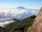 Puncak-Gunung-Ungaran-5.jpg