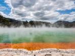 Rotorua-satu-tempat-wisata-paling-bau-di-dunia.jpg