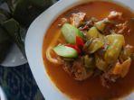 Sajian-ayam-kesrut-kuliner-khas-Banyuwangi.jpg