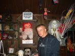 Sosok-boneka-Annabelle-yang-ada-di-Warren-Occult-Museum.jpg