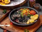 Steak-Ireng-Lampir-menu-andalan-Gussanty-Steak-Grill-Cafe-Bogor-Jawa-Barat.jpg