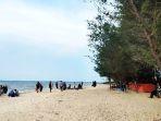 Suasana-Pantai-Panduri-di-Dusun-Awar-awar-Desa-Tasikharjo-Jenu-Tuban-Jawa-Timur.jpg