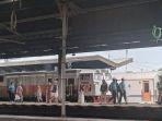 Suasana-Stasiun-Cirebon.jpg