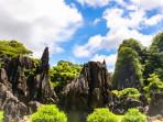 Taman-Prasejarah-Leang-leang-di-kawasan-wisata-Taman-Nasional-Bantimurung-Bulusaraung.jpg