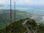 Tangga-Menuju-Surga-di-Hawaii.jpg