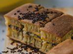 Terang-Bulan-dan-Martabak-King-kuliner-malam-di-Jember.jpg