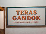 Teras-Gandok-adalah-tempat-ngopi-di-kawasan-Teras-Cikapundung-Bandung-Jawa-Barat.jpg