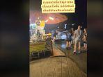 Viral-turis-asing-diguyur-pedagang-Thailand-gegara-kelakuan-buruknya1.jpg