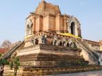 Wat-Chedi-Luang-wisata-kuil-di-Chiang-Mai-Thailand1.jpg