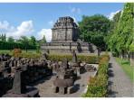 Wisata-Candi-Mendut-di-Muntilan-Jawa-Tengah.jpg