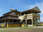 Wisata-Istana-Kadriah-Kesultanan-Pontianak.jpg