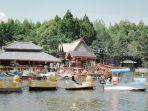 Wisata-air-di-Floating-Market-Lembang-Bandung-Jawa-Barat.jpg