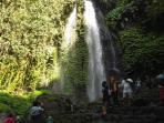 Air Terjun Jumog - Piknik di Tepi Sungai, Uji Kekuatan di 116 Anak Tangga, Sejam dari Solo