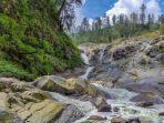 air-terjun-kalipait-di-bondowoso-jawa-timur-yang-berasal-dari-danau-kawah-ijen.jpg