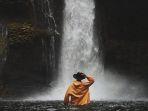 air-terjun-manggisan-lumajang.jpg