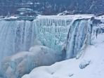 air-terjun-niagara-membeku_20180103_162319.jpg
