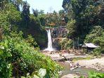air-terjun-tegenungan-dari-kejauhan.jpg