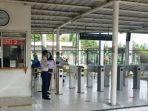 akses-gate-krl-di-stasiun-jurangmangu.jpg