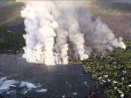 aliran-lahar-dari-fissure-8-memasuki-teluk-kapoho-hawaii.jpg