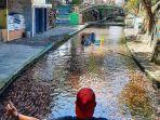 aliran-sungai-yang-mengalir-di-restoran-dan-tempat-wisata-watergong.jpg