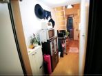 Keren! Wanita Ini Tinggal di Apartemen 8 Meter yang Disulap Dengan Desain Cerdas, Penasaran?